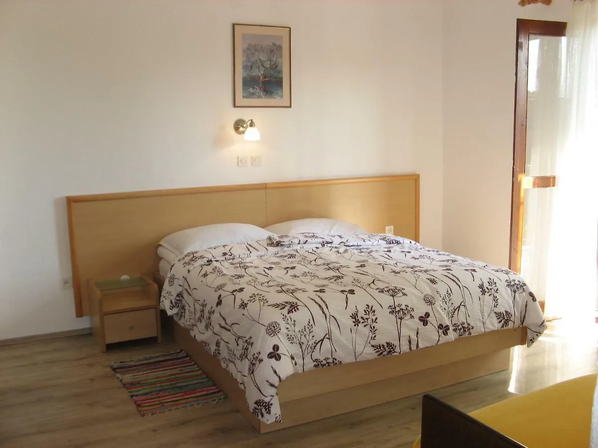 Apartments&Rooms Milka Starigrad Paklenica