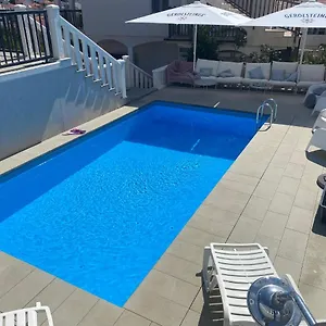 https://apartments-madzari-ciovo-pool.hotels-in-trogir.com