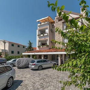 https://apartments-vojin.splithotels.org